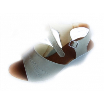 Skórzane szerokie sandały na koturnie 7 cm